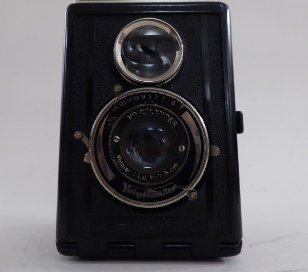 Voigtländer Brillant mit Voigtar 1:4,5