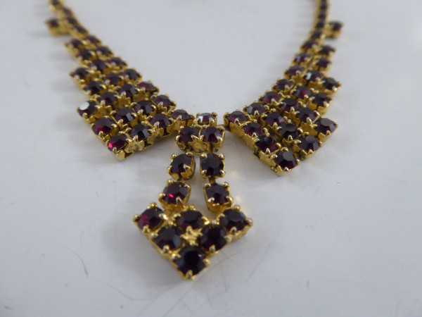 Granat-Halskette, vergoldet