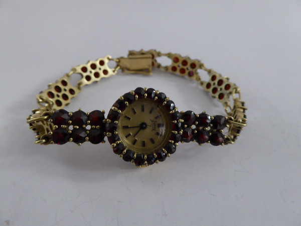 Goldene Granatarmbanduhr Gama