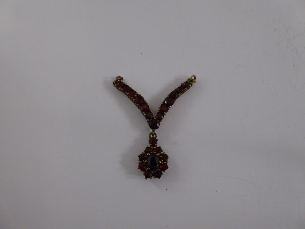 Antiker Teil einer Granatkette, ca.1870