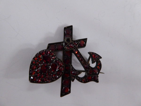 Granatbrosche Anker / Herz / Kreuz