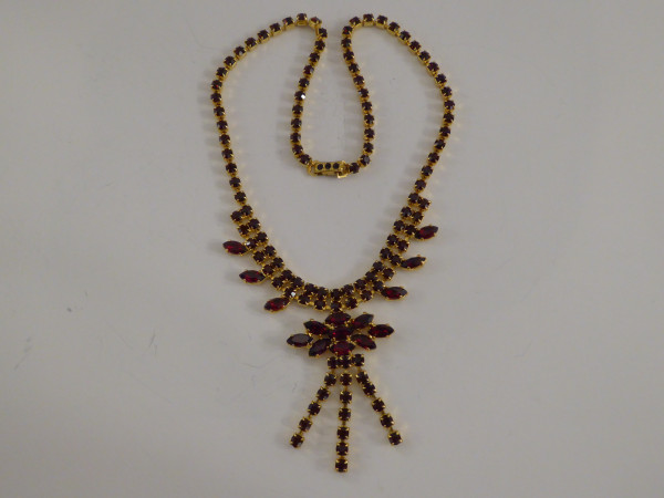 Herrliche Granat-Halskette, vergoldet