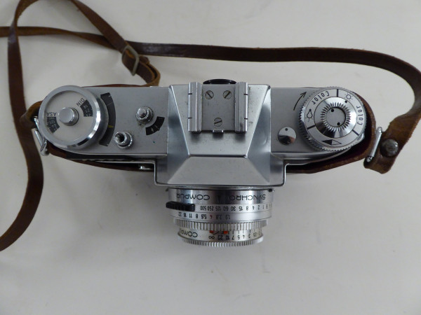 Kodak Retina Reflex S mit Schneider Xenar 1:2,8 / 50 mm mit Tasche