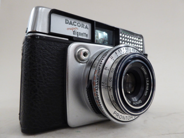 Dacora Super Dignette mit Cassar 1:2,8